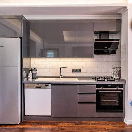 빌라 Luxurylifevillas 5-6 *