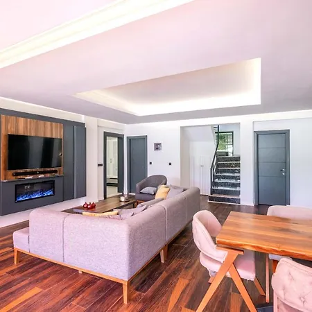 Вилла Luxurylifevillas 5-6 *